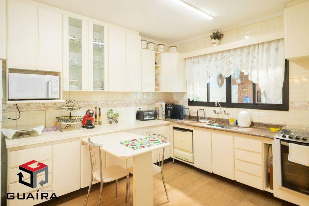 Sobrado à venda com 3 quartos, 223m² - Foto 1