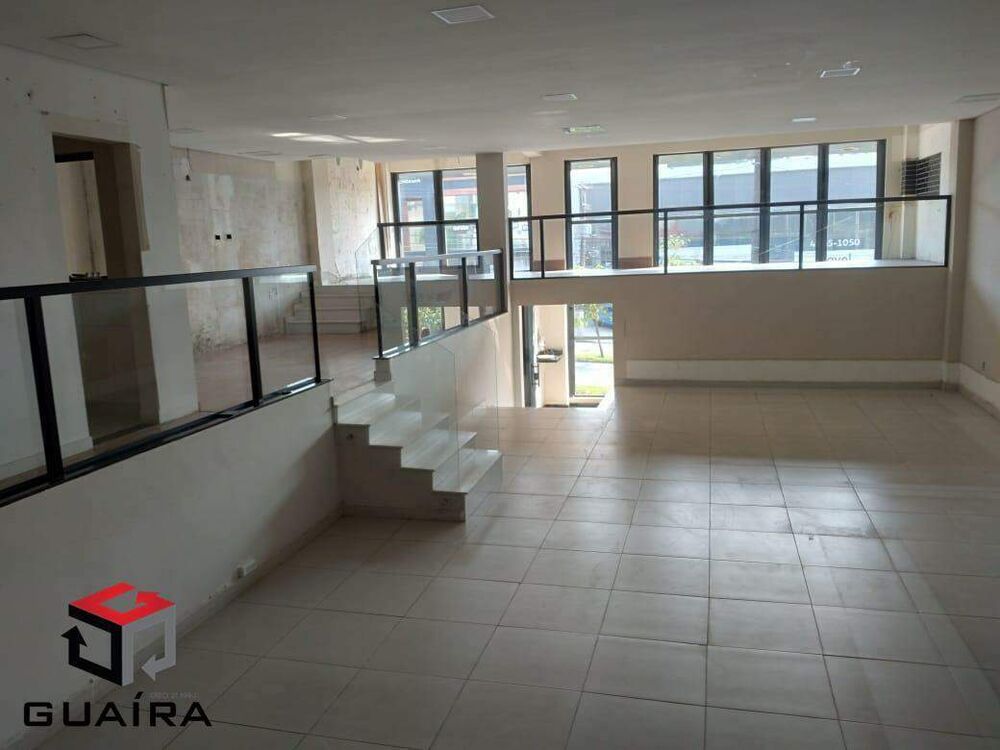 Casa Comercial para alugar com 1 quarto, 215m² - Foto 1