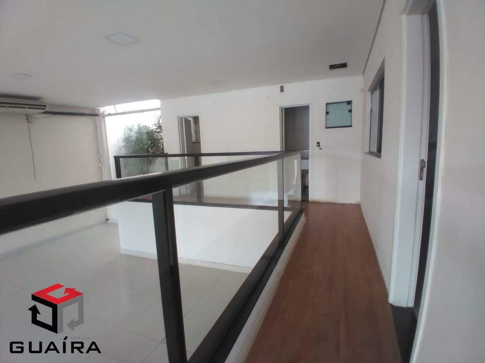 Casa Comercial para alugar com 1 quarto, 215m² - Foto 5
