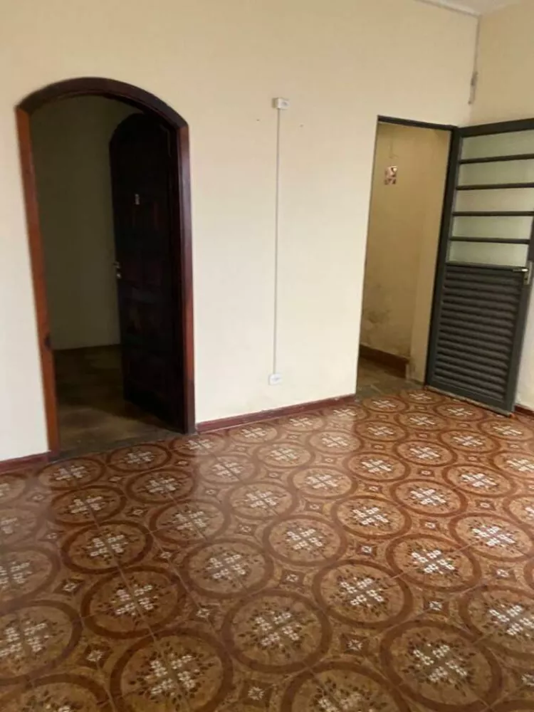 Sobrado à venda com 6 quartos, 260m² - Foto 4