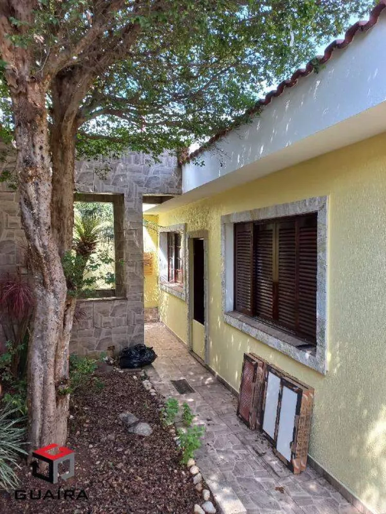 Casa para alugar com 4 quartos, 243m² - Foto 3