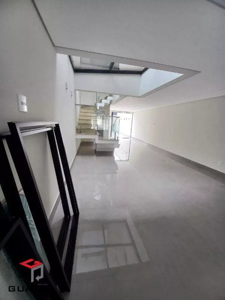 Sobrado à venda com 4 quartos, 200m² - Foto 7