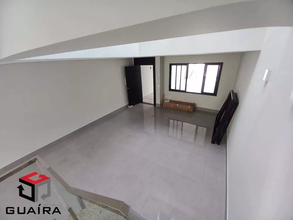 Sobrado à venda com 4 quartos, 200m² - Foto 2