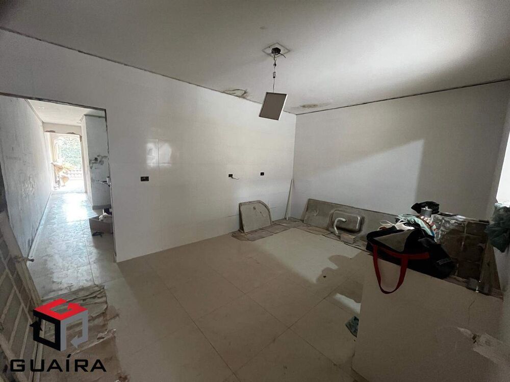Sobrado à venda com 3 quartos, 250m² - Foto 1