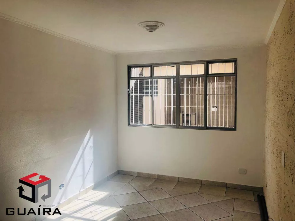 Sobrado à venda com 3 quartos, 200m² - Foto 2