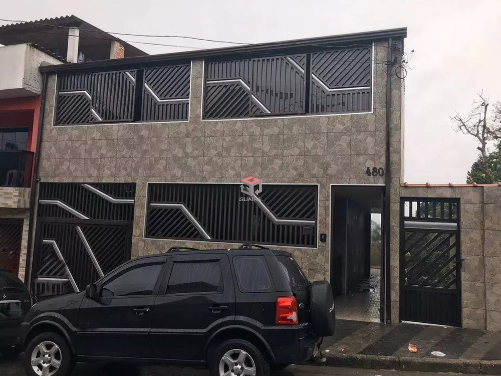 Casa à venda com 3 quartos, 200m² - Foto 1