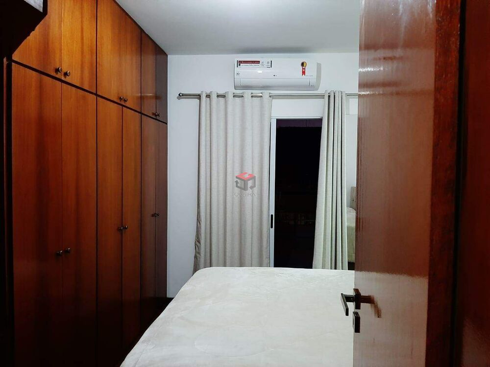 Sobrado à venda com 3 quartos, 200m² - Foto 2