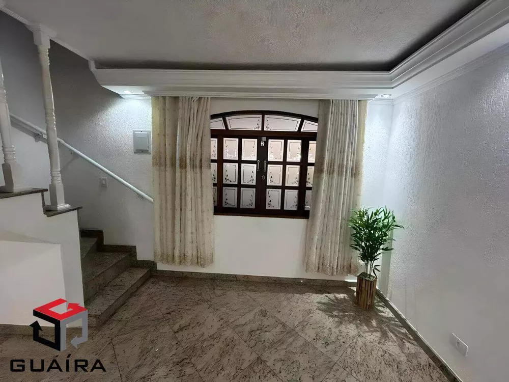 Sobrado à venda com 3 quartos, 220m² - Foto 1