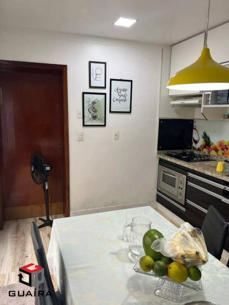 Sobrado à venda com 3 quartos, 195m² - Foto 1