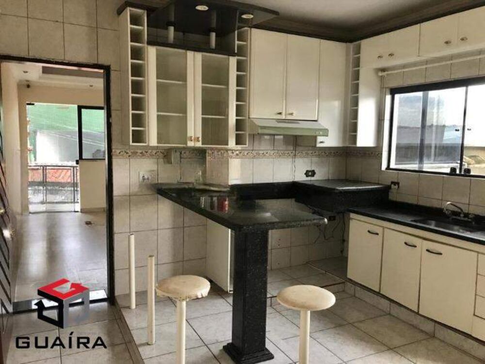 Sobrado à venda com 2 quartos, 183m² - Foto 4