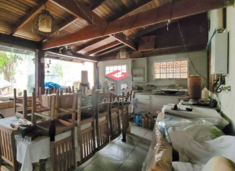 Casa à venda com 2 quartos, 166m² - Foto 2