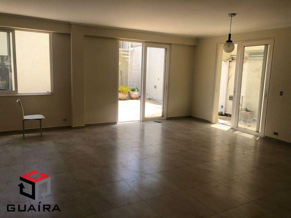 Sobrado à venda com 3 quartos, 400m² - Foto 1