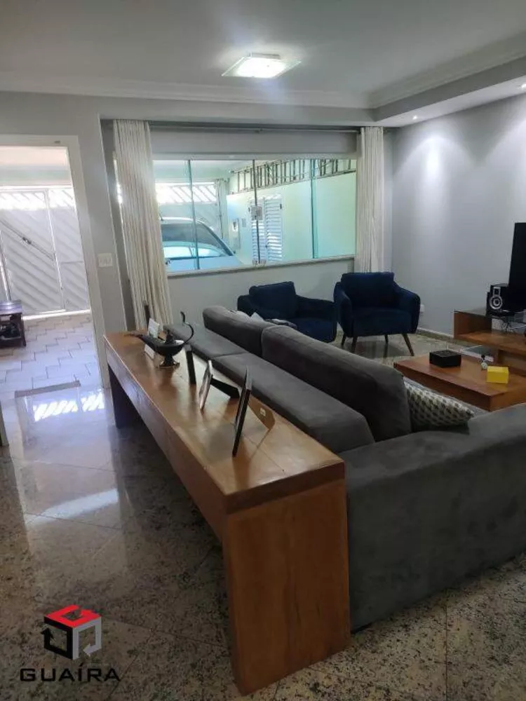 Sobrado à venda com 3 quartos, 174m² - Foto 1