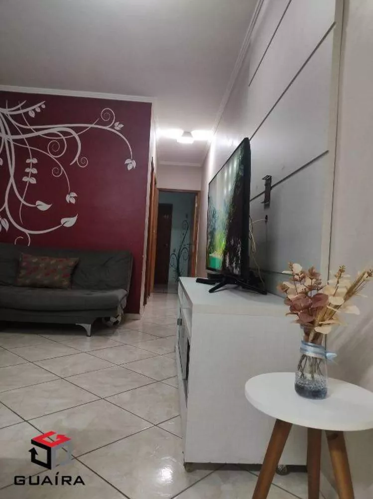 Apartamento à venda com 2 quartos, 70m² - Foto 2