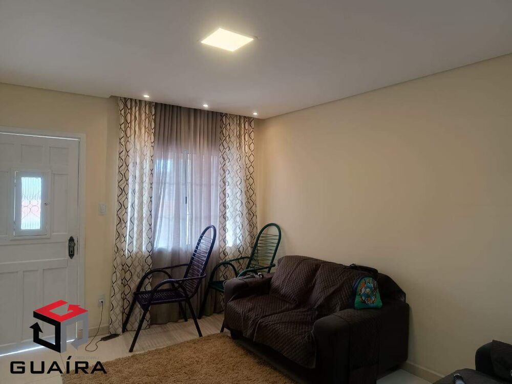 Casa à venda com 2 quartos, 250m² - Foto 1