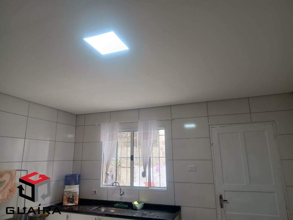 Casa à venda com 2 quartos, 250m² - Foto 4