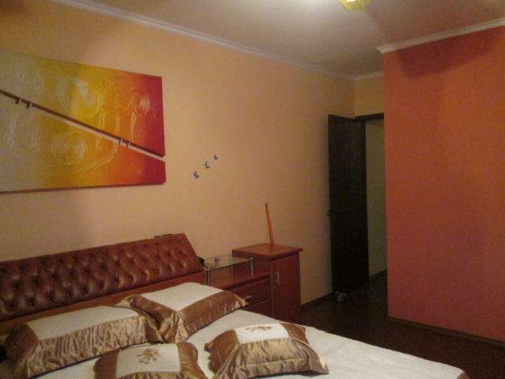 Sobrado à venda com 3 quartos, 246m² - Foto 2
