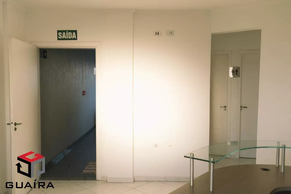 Casa Comercial à venda com 3 quartos, 200m² - Foto 3