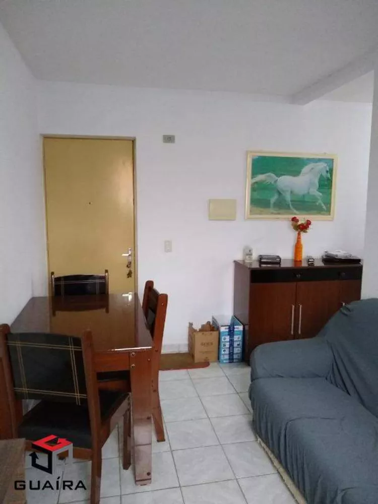 Apartamento à venda com 2 quartos, 42m² - Foto 2