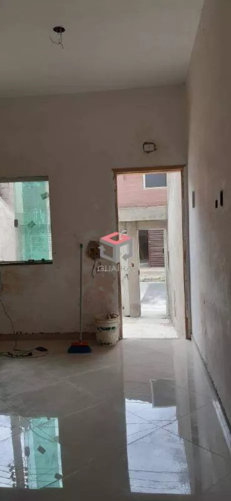 Sobrado à venda com 3 quartos, 230m² - Foto 1