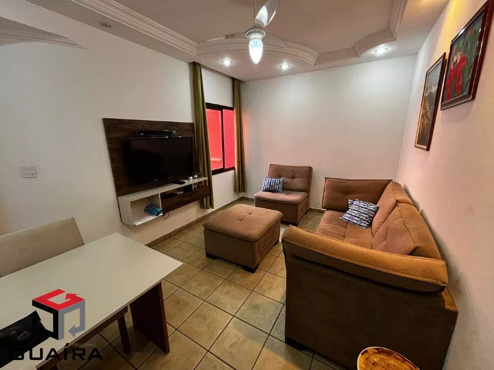 Apartamento à venda com 2 quartos, 70m² - Foto 3