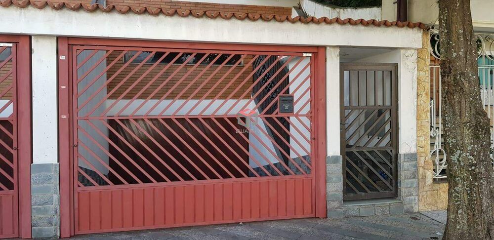 Sobrado à venda com 3 quartos, 250m² - Foto 1