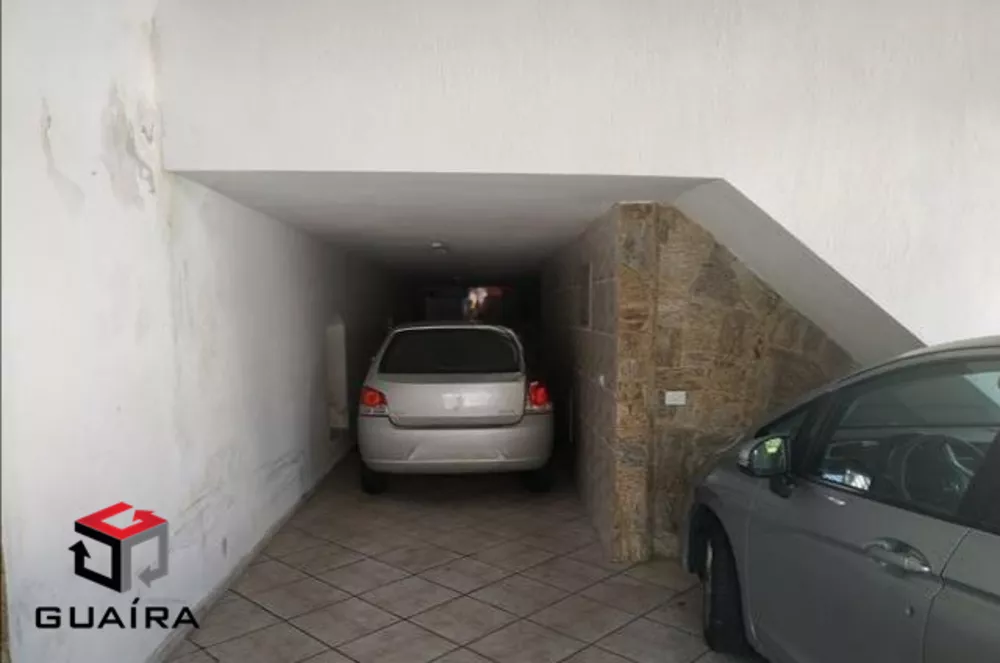 Casa para alugar com 4 quartos, 200m² - Foto 1