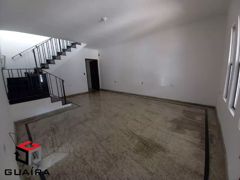 Sobrado à venda com 3 quartos, 220m² - Foto 1