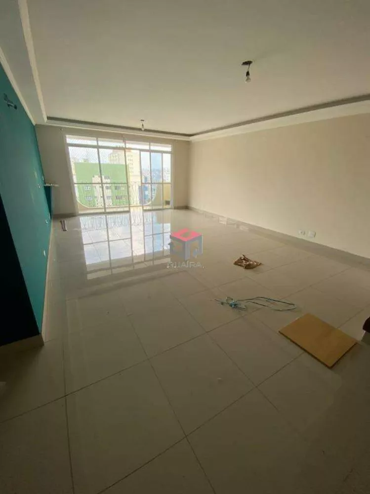 Apartamento à venda com 5 quartos, 246m² - Foto 4