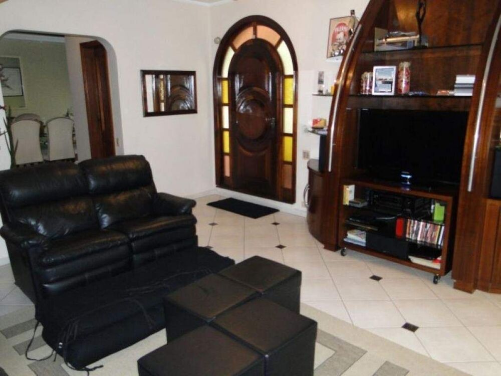 Sobrado à venda com 3 quartos, 235m² - Foto 1