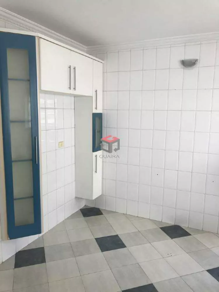 Sobrado à venda com 3 quartos, 245m² - Foto 2