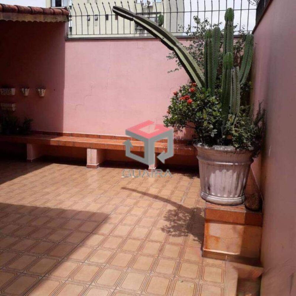 Sobrado à venda com 3 quartos, 260m² - Foto 1