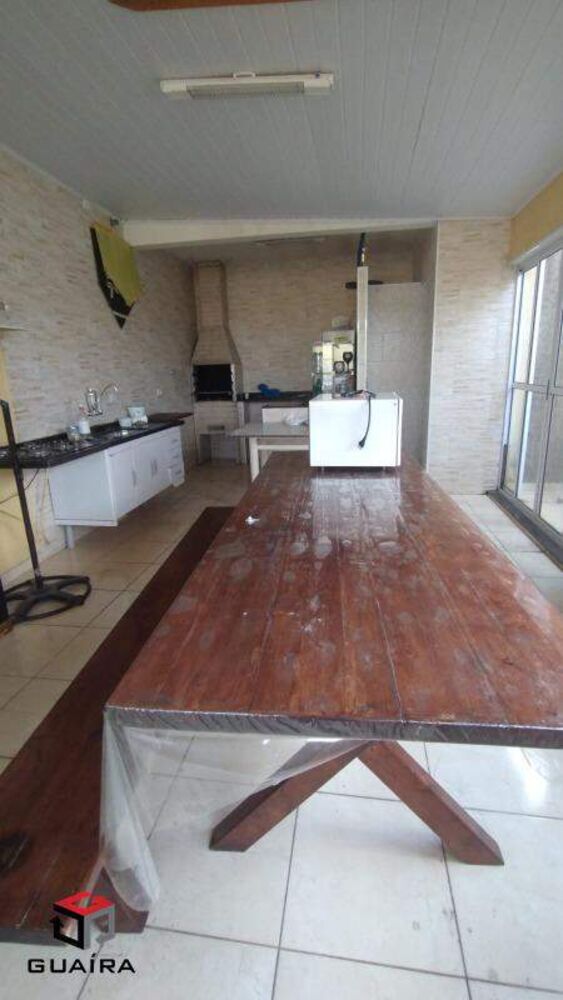 Casa para alugar com 4 quartos, 139m² - Foto 2