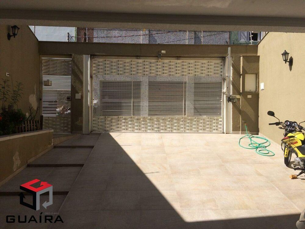 Sobrado à venda com 3 quartos, 306m² - Foto 1