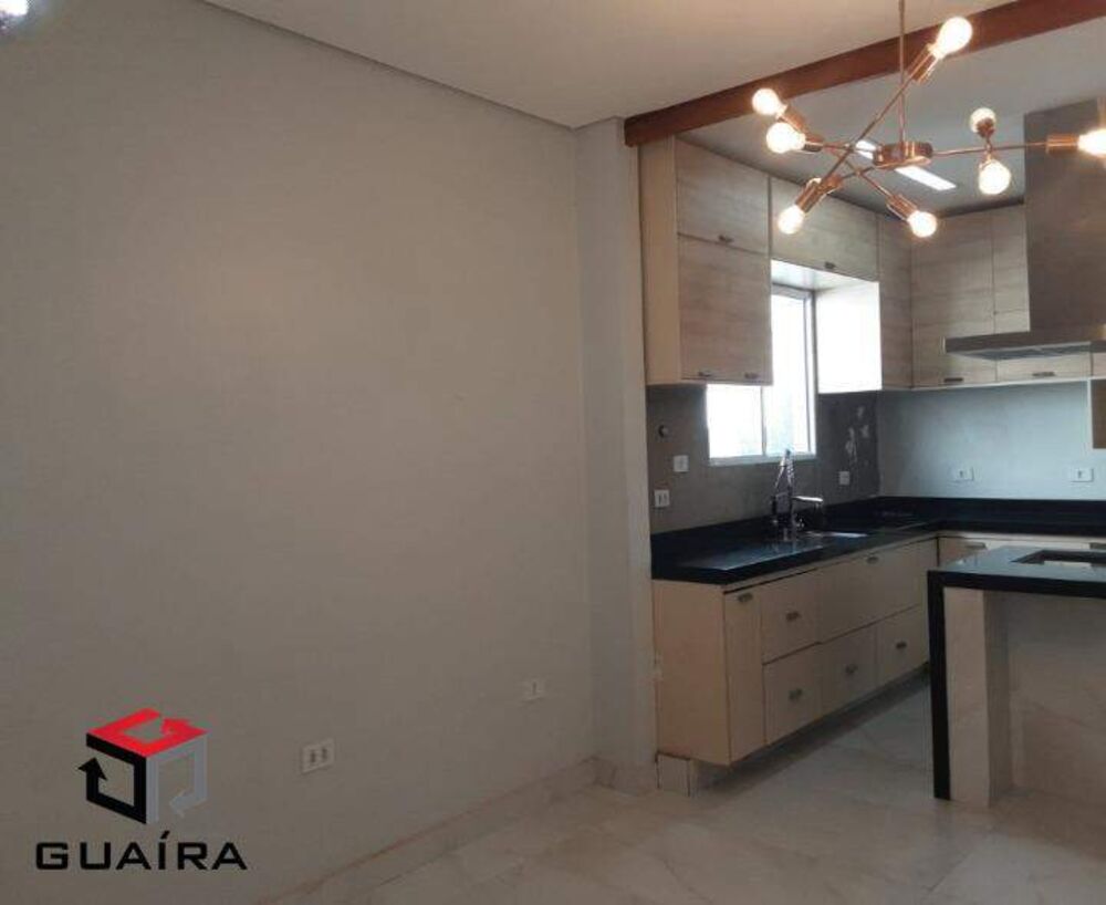 Casa à venda com 3 quartos, 194m² - Foto 1