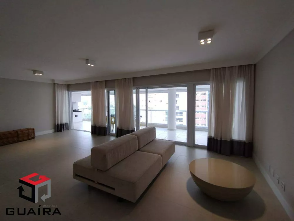 Apartamento para alugar com 3 quartos, 234m² - Foto 2