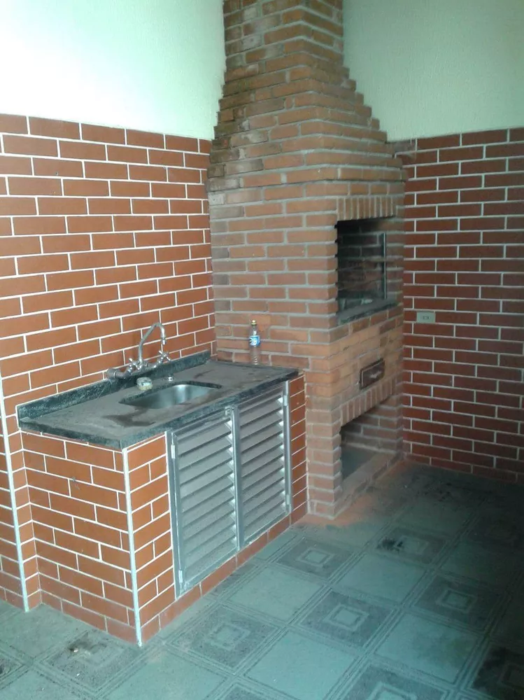 Sobrado à venda com 3 quartos, 690m² - Foto 1