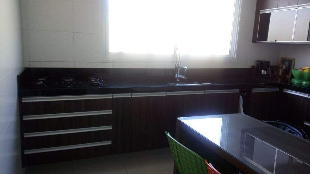 Sobrado à venda com 3 quartos, 263m² - Foto 4