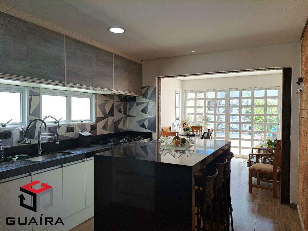 Sobrado à venda com 3 quartos, 150m² - Foto 4
