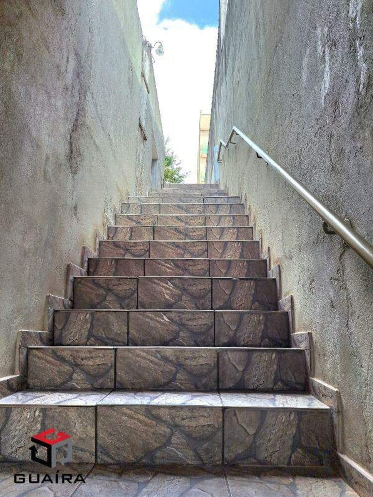 Sobrado à venda com 2 quartos, 125m² - Foto 4