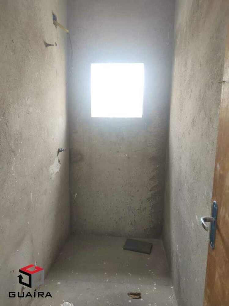 Sobrado à venda com 4 quartos, 250m² - Foto 2
