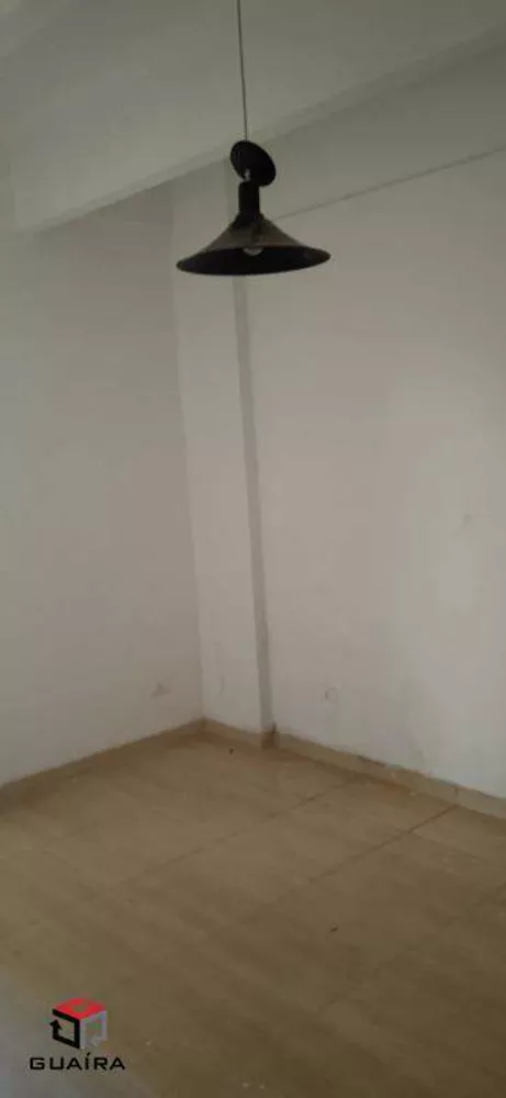 Sobrado à venda com 3 quartos, 200m² - Foto 2