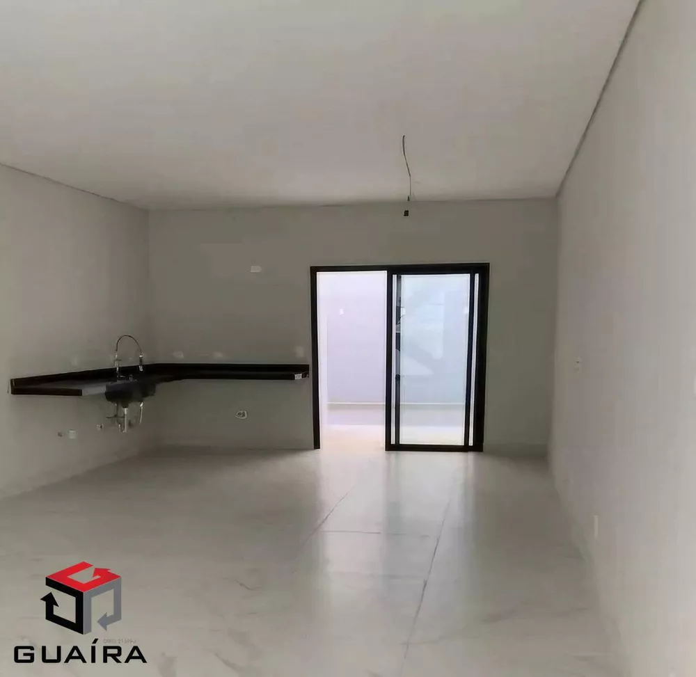 Sobrado à venda com 3 quartos, 220m² - Foto 1