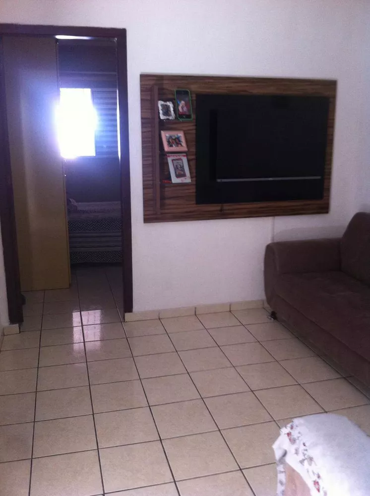 Sobrado à venda com 3 quartos, 218m² - Foto 2