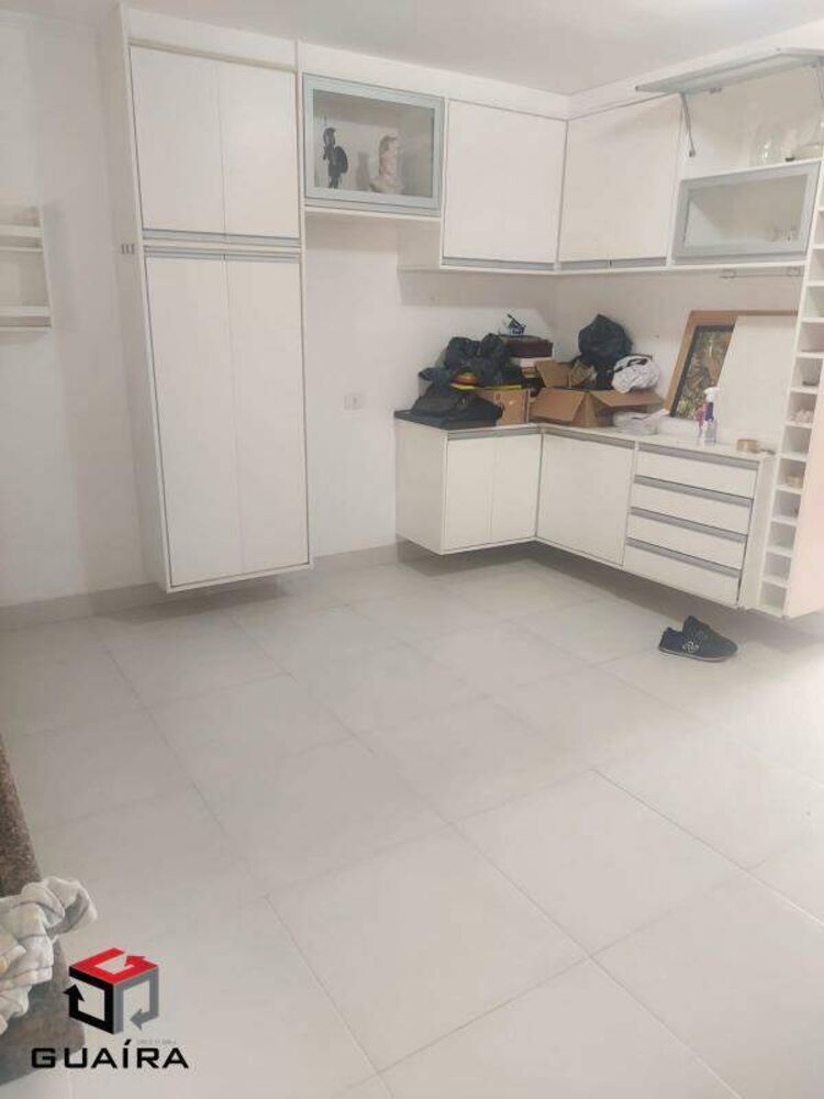 Sobrado à venda com 3 quartos, 200m² - Foto 1