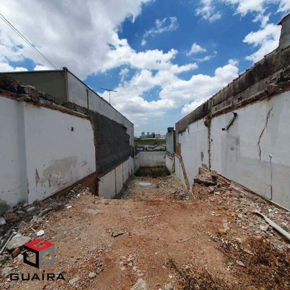 Terreno à venda, 200m² - Foto 1