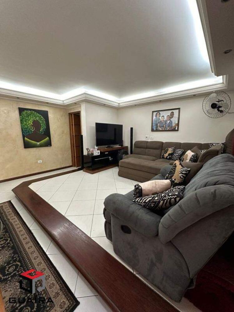 Sobrado à venda com 3 quartos, 268m² - Foto 1