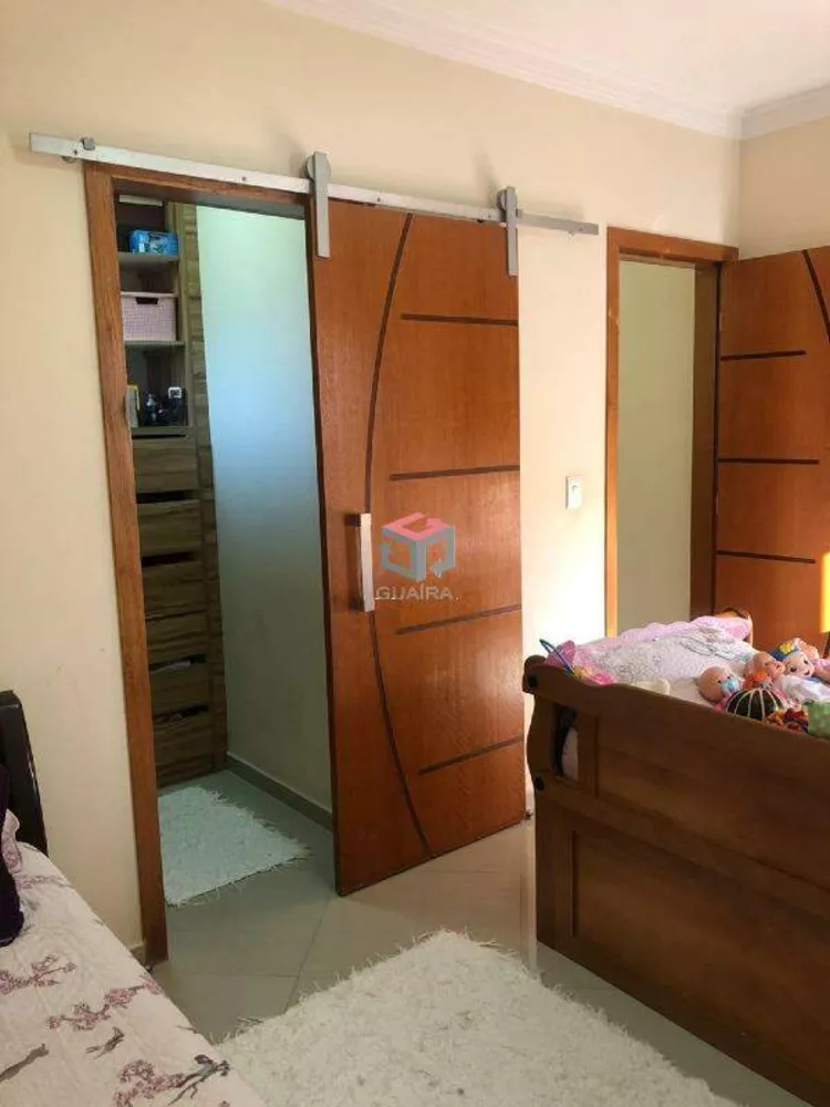 Sobrado à venda com 3 quartos, 300m² - Foto 12