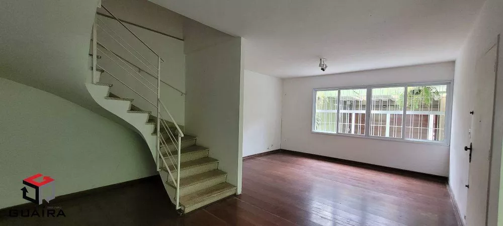 Sobrado para alugar com 4 quartos, 198m² - Foto 1