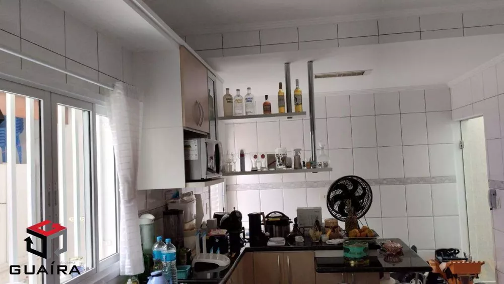 Sobrado à venda com 3 quartos, 200m² - Foto 4